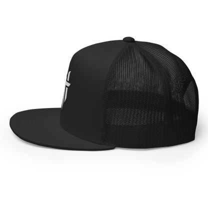 WHITE LOGO TRUCKER HAT